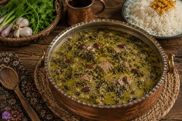 غذای-سنتی-گیلان-اشکنه-تره