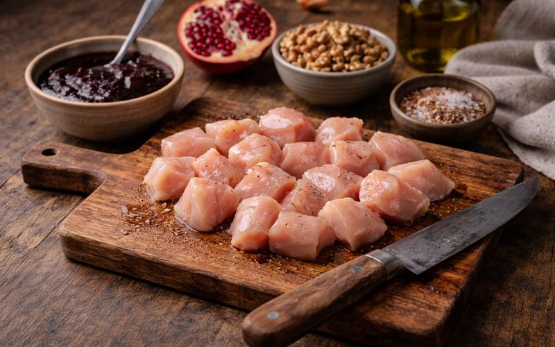 مواد-اولیه-تهیه-جوجه-گیلانی-گوشت-سینه-مرغ