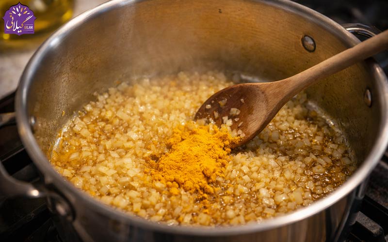 پیاز-داغ-و-زردچوبه-برای-تهیه-خورشت-خلال-کرمانشاه